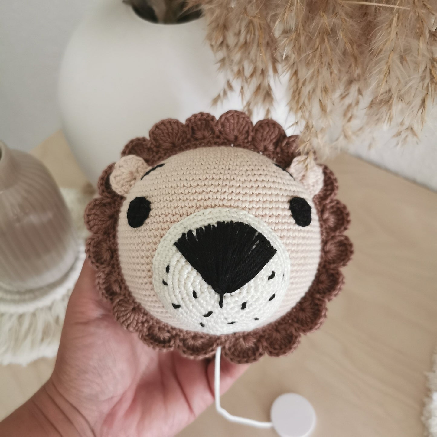 Boîte à musique lion amigurumi souhait mélodie