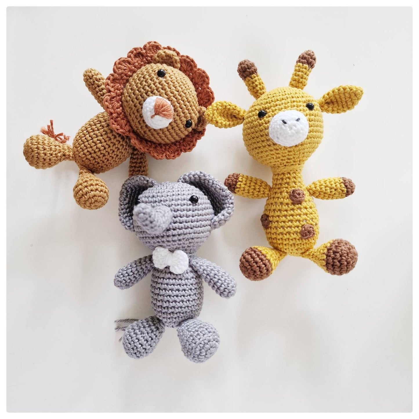 Mobile bébé avec animaux au crochet et perles en bois, mobile, amigurumi, mobile suspendu, chambre bébé
