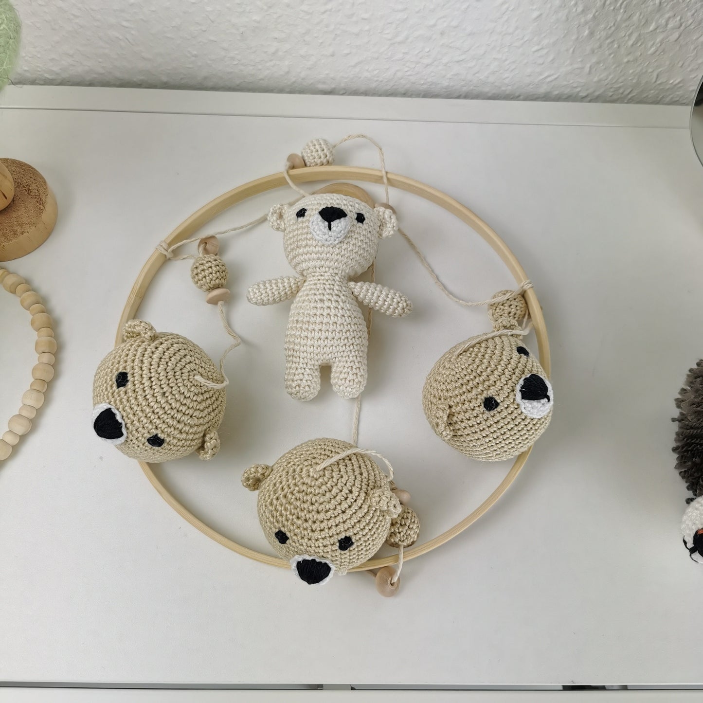 Mobile bébé, mobile suspendu, amigurumi, ours au crochet, chambre bébé