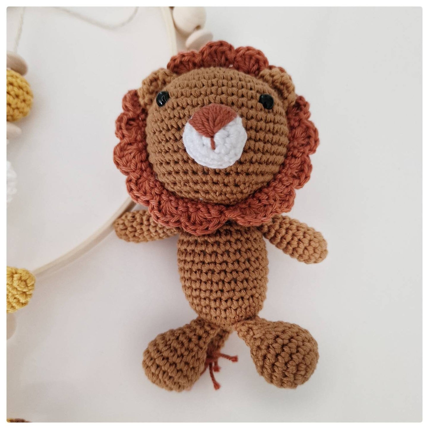 Mobile bébé avec animaux au crochet et perles en bois, mobile, amigurumi, mobile suspendu, chambre bébé