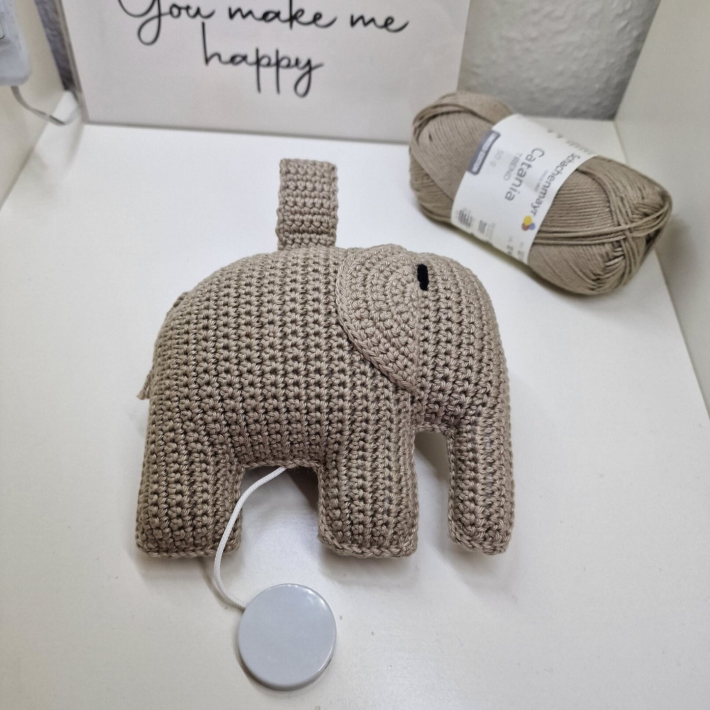 Boîte à musique crochetée à la main amigurumi éléphant mobile musique babyshower mobile cadeau bébé