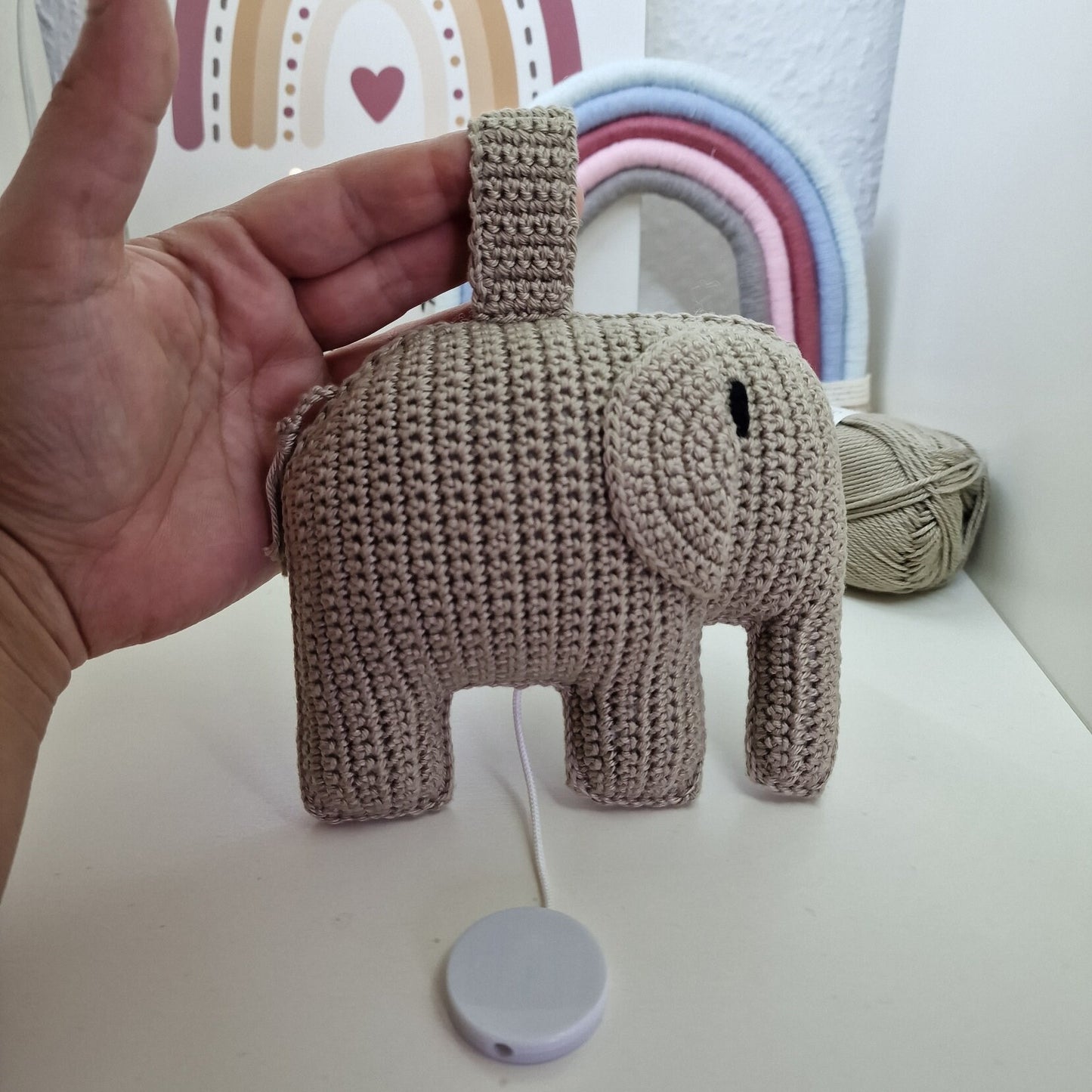 Boîte à musique crochetée à la main amigurumi éléphant mobile musique babyshower mobile cadeau bébé