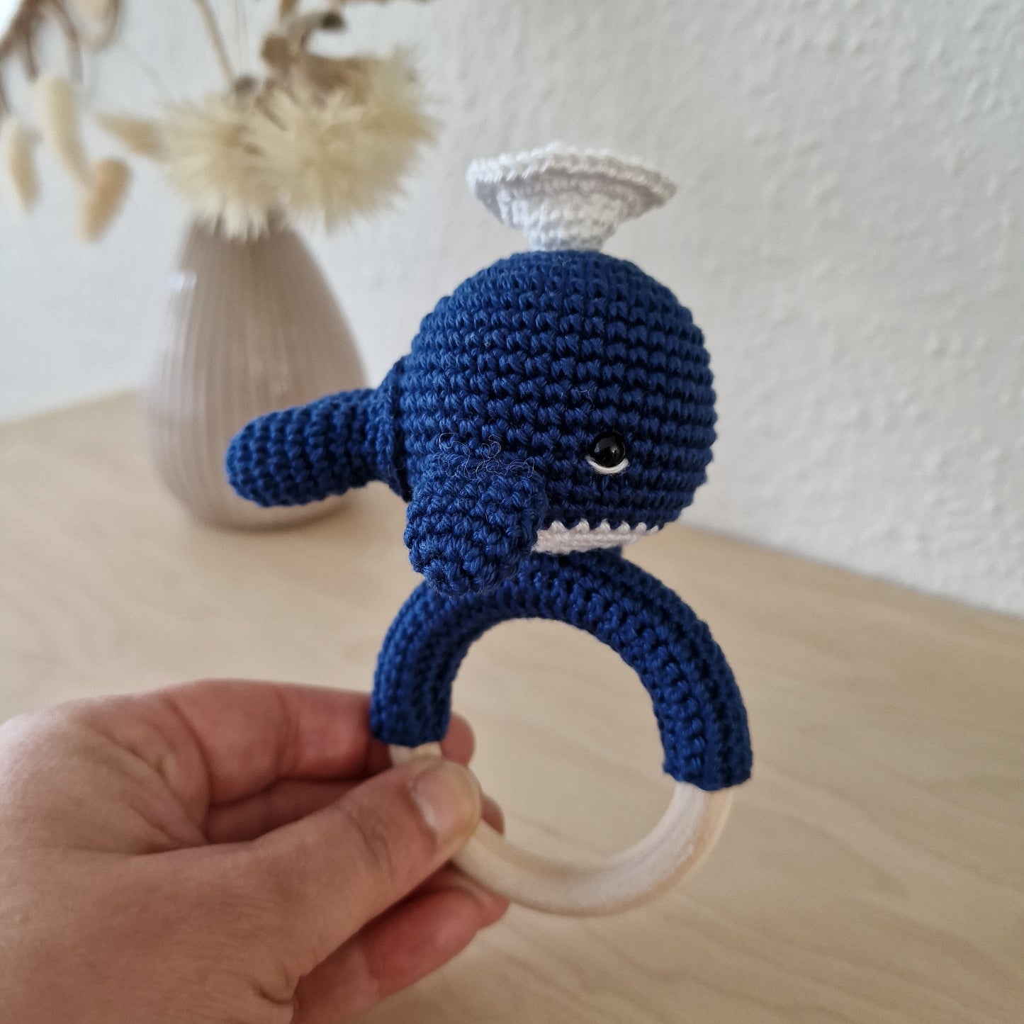 Spieluhr Delfin Wunschmelodie Amigurumi Handmade Gehäkelt Mobile Baby Rassel