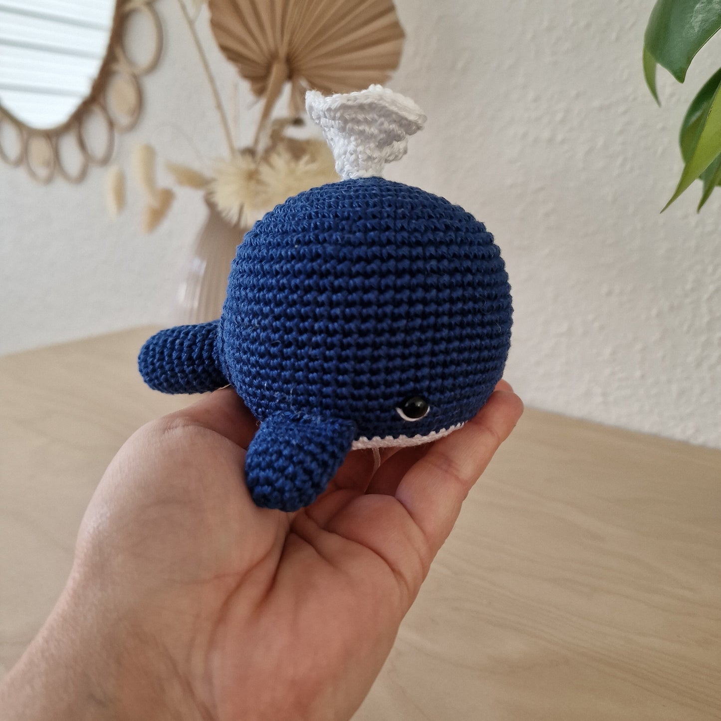 Spieluhr Delfin Wunschmelodie Amigurumi Handmade Gehäkelt Mobile Baby Rassel